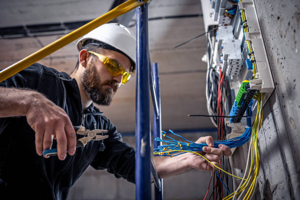 Best Local Electrician Companies  in Leesburg, OH